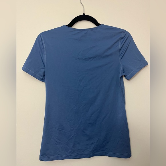 Blue Nike Dry-Fit T-shirt - Picture 2 of 3